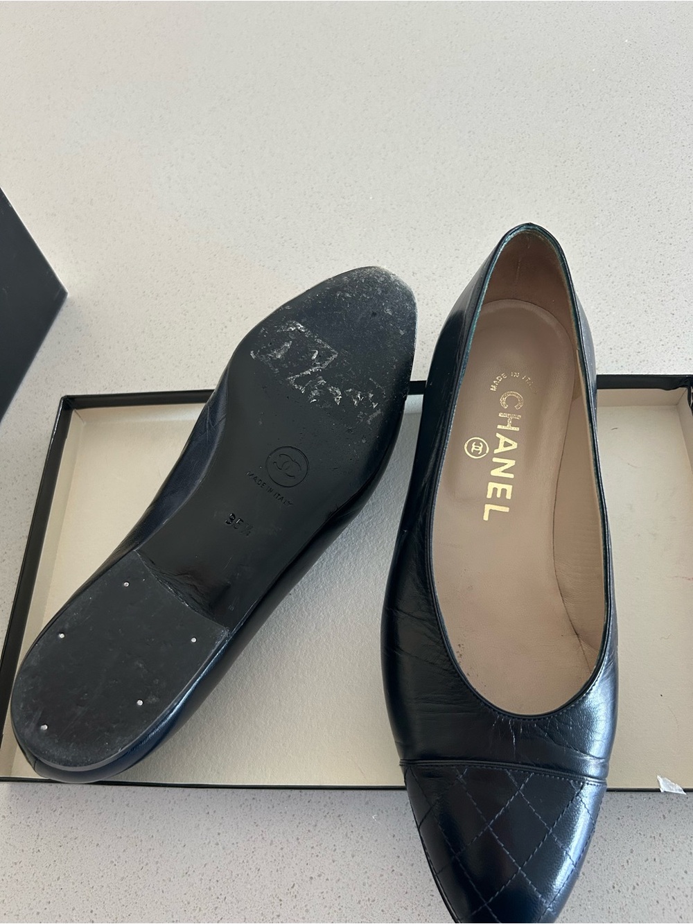 CHANEL Black Quilted Leather Pointed-Toe Flats - Picture 5 of 7